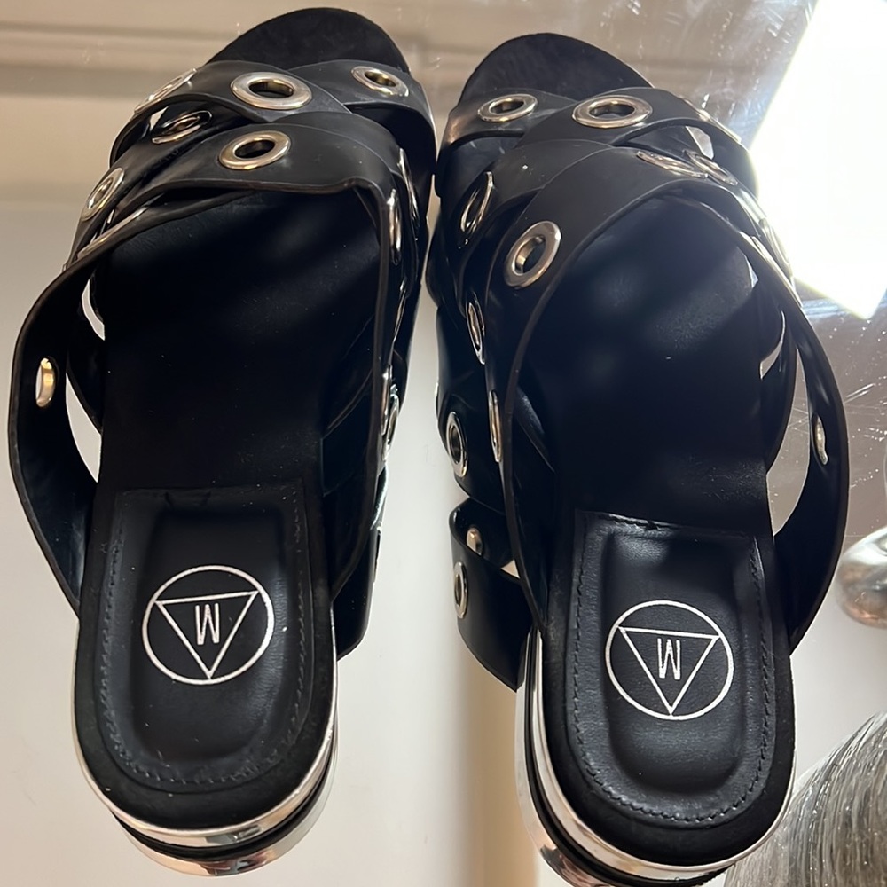 Sandals - Picture 5 of 6